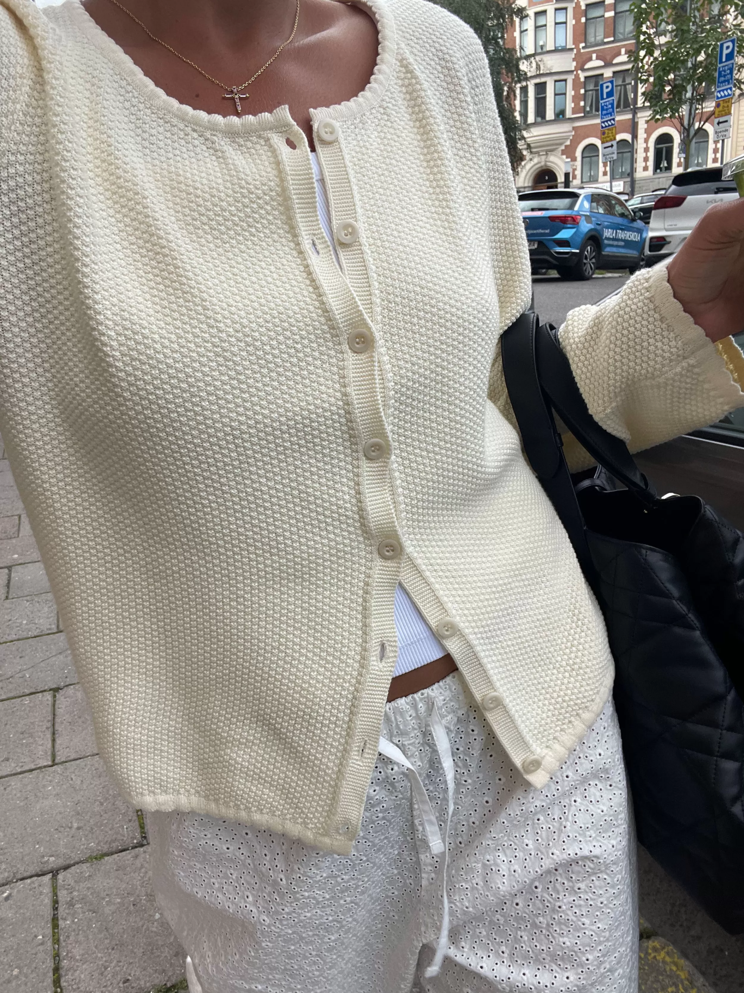 Best Djerf Avenue Amorini Cardigan Creme